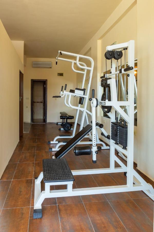 Hotel Julia Sveti Vlas Buitenkant foto