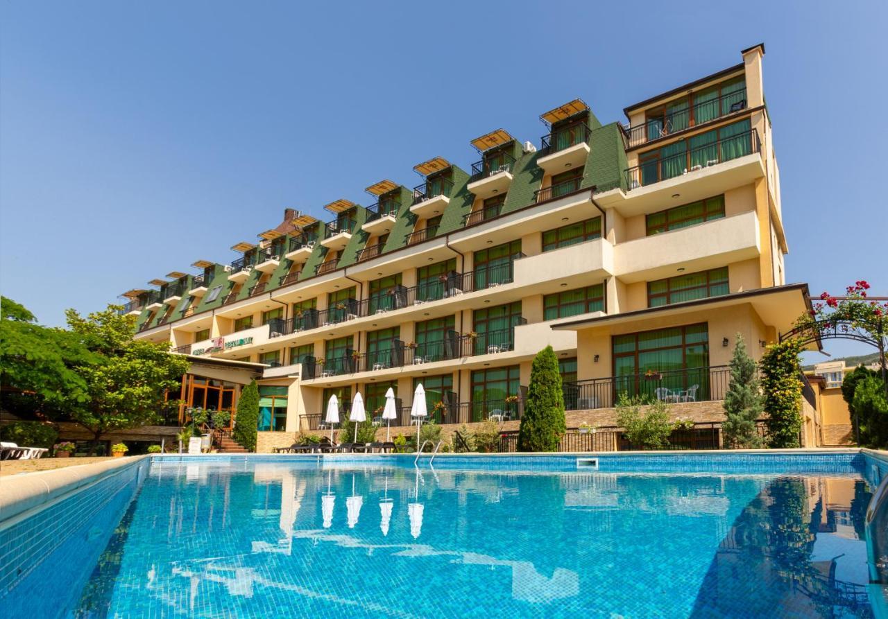 Hotel Julia Sveti Vlas Buitenkant foto