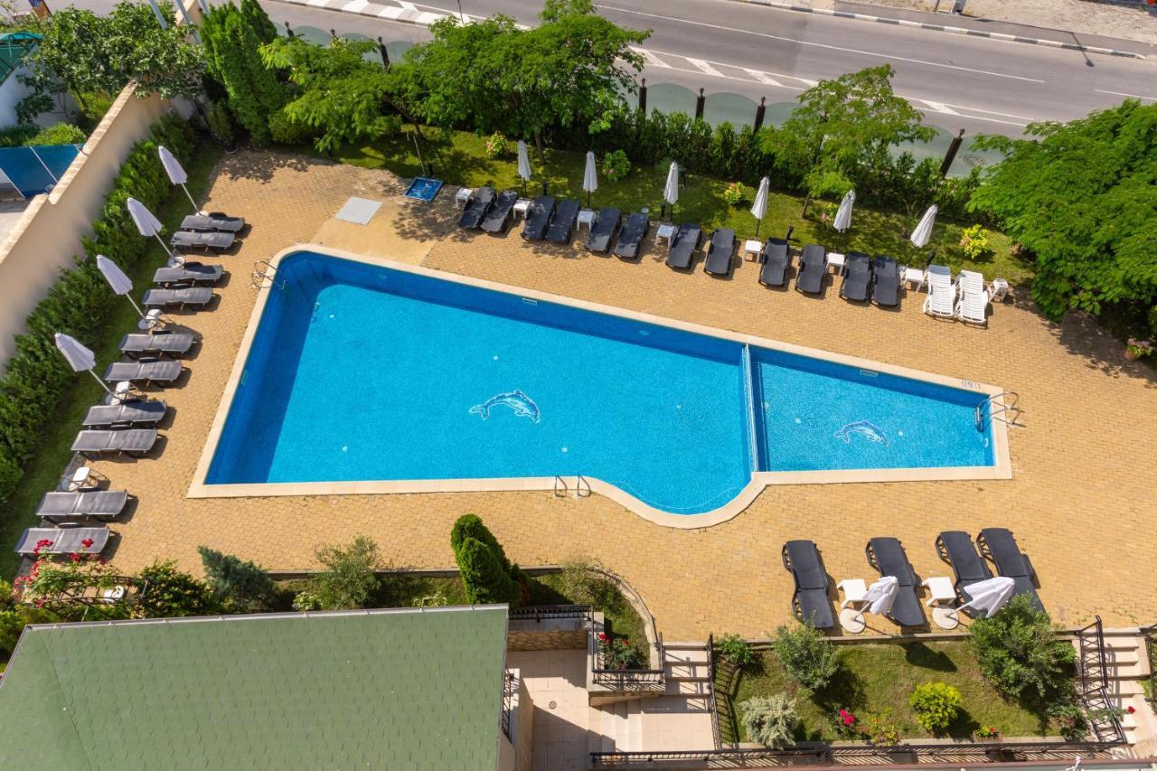 Hotel Julia Sveti Vlas Buitenkant foto