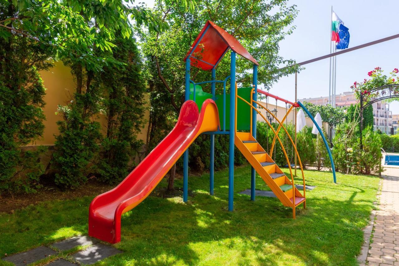 Hotel Julia Sveti Vlas Buitenkant foto