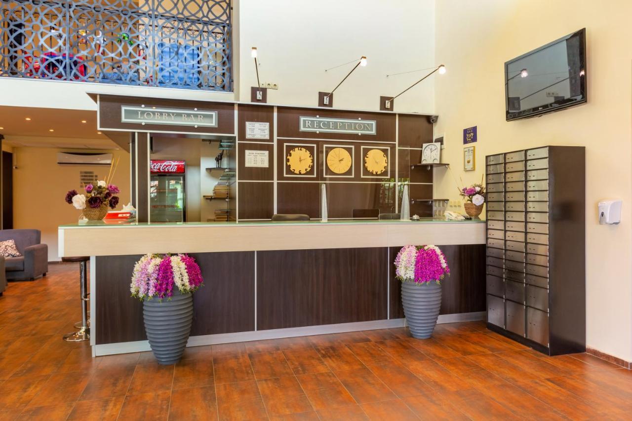 Hotel Julia Sveti Vlas Buitenkant foto