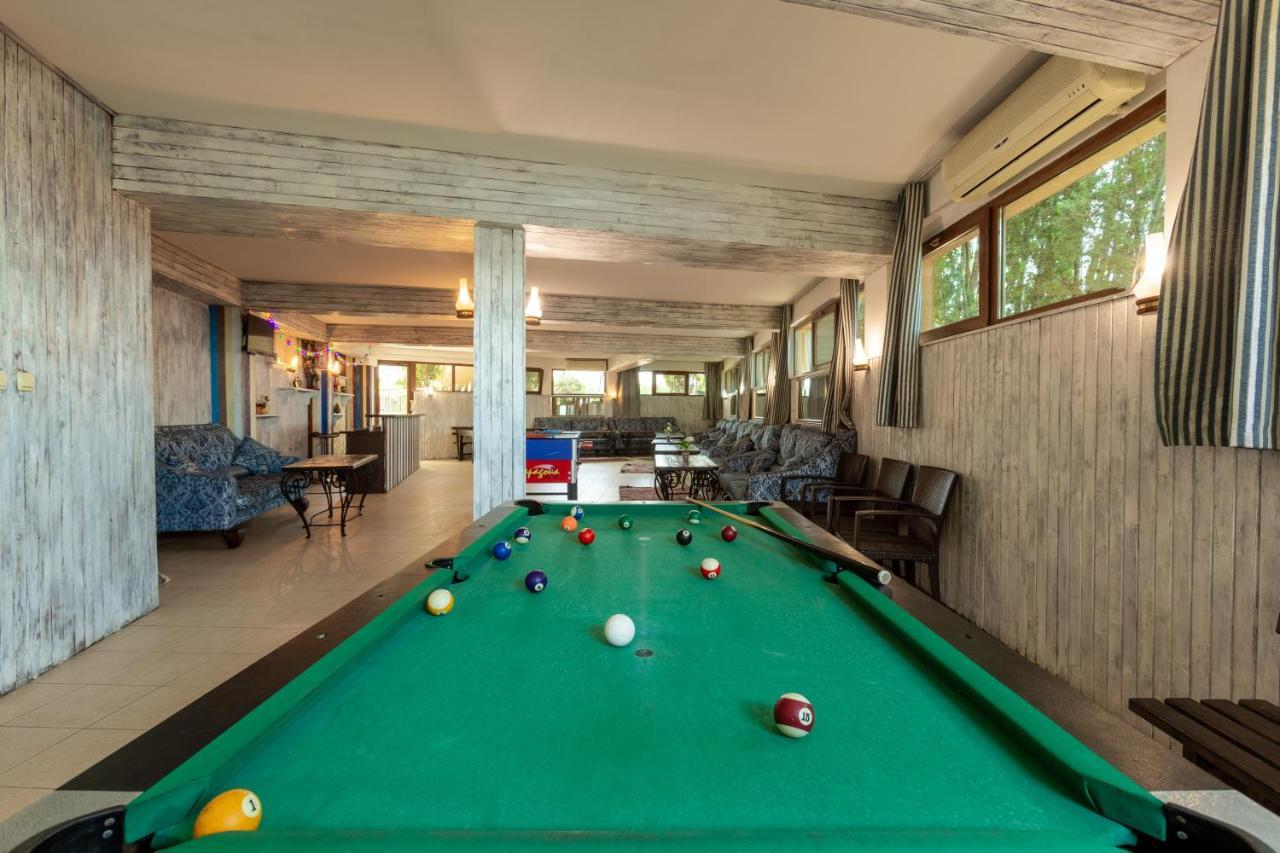 Hotel Julia Sveti Vlas Buitenkant foto