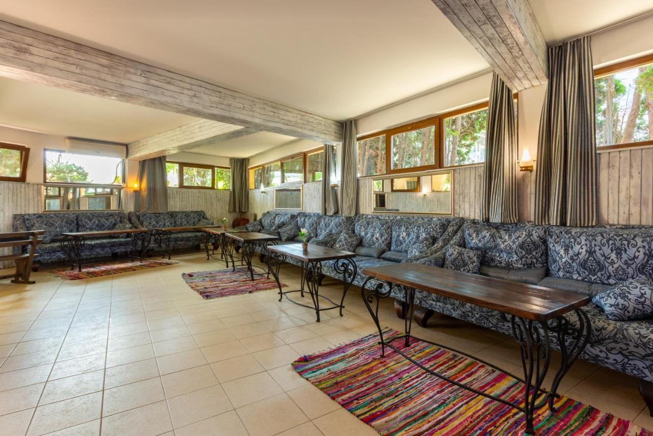 Hotel Julia Sveti Vlas Buitenkant foto
